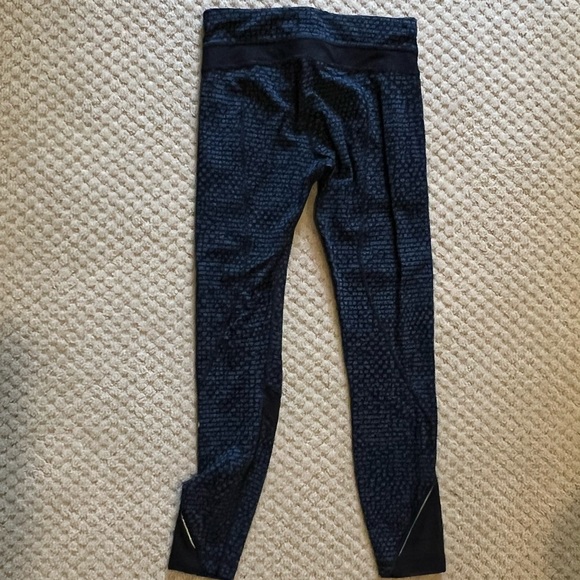 lululemon legging size 4 - Picture 2 of 2